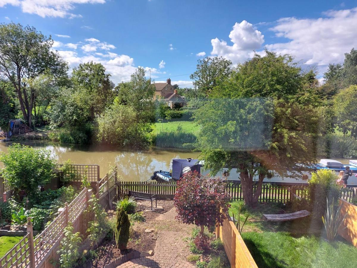 Tranquil Northampton Retreat
